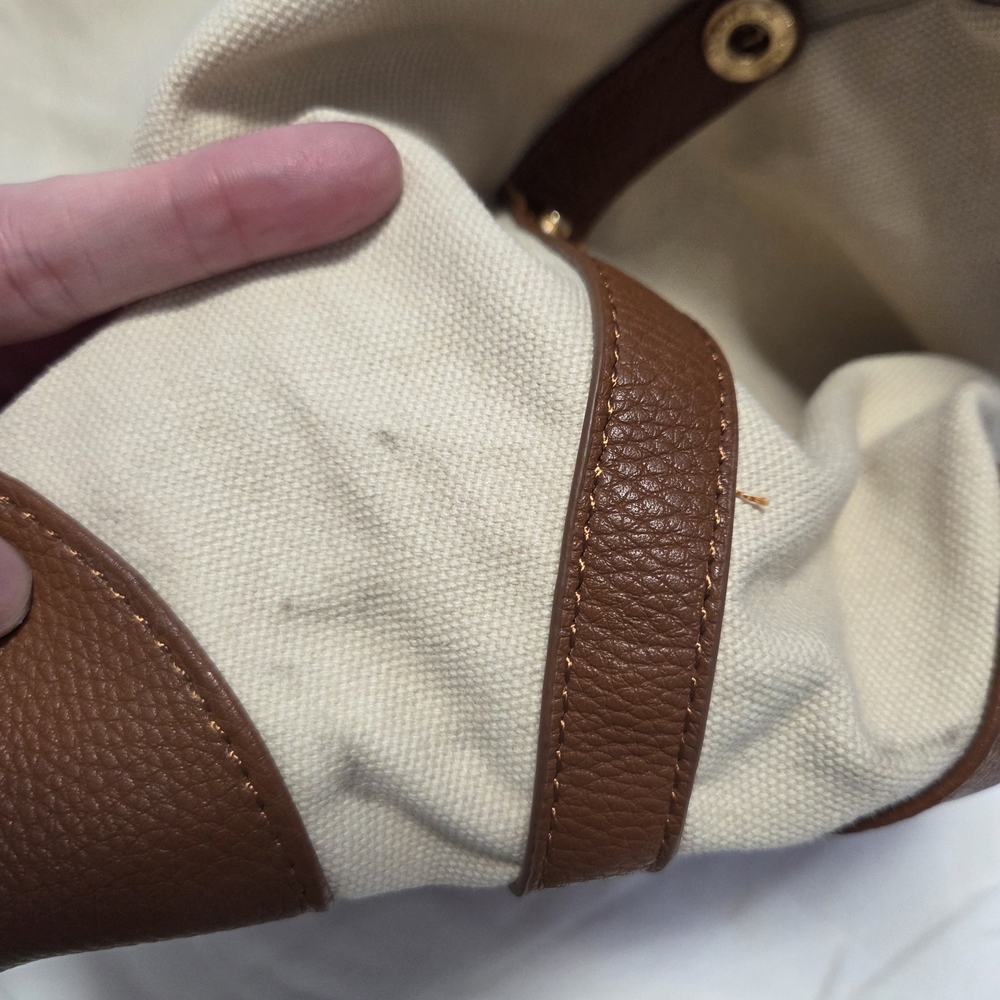 NWT Cream and Brown Weekender Travel Bag - Picture 3 of 8